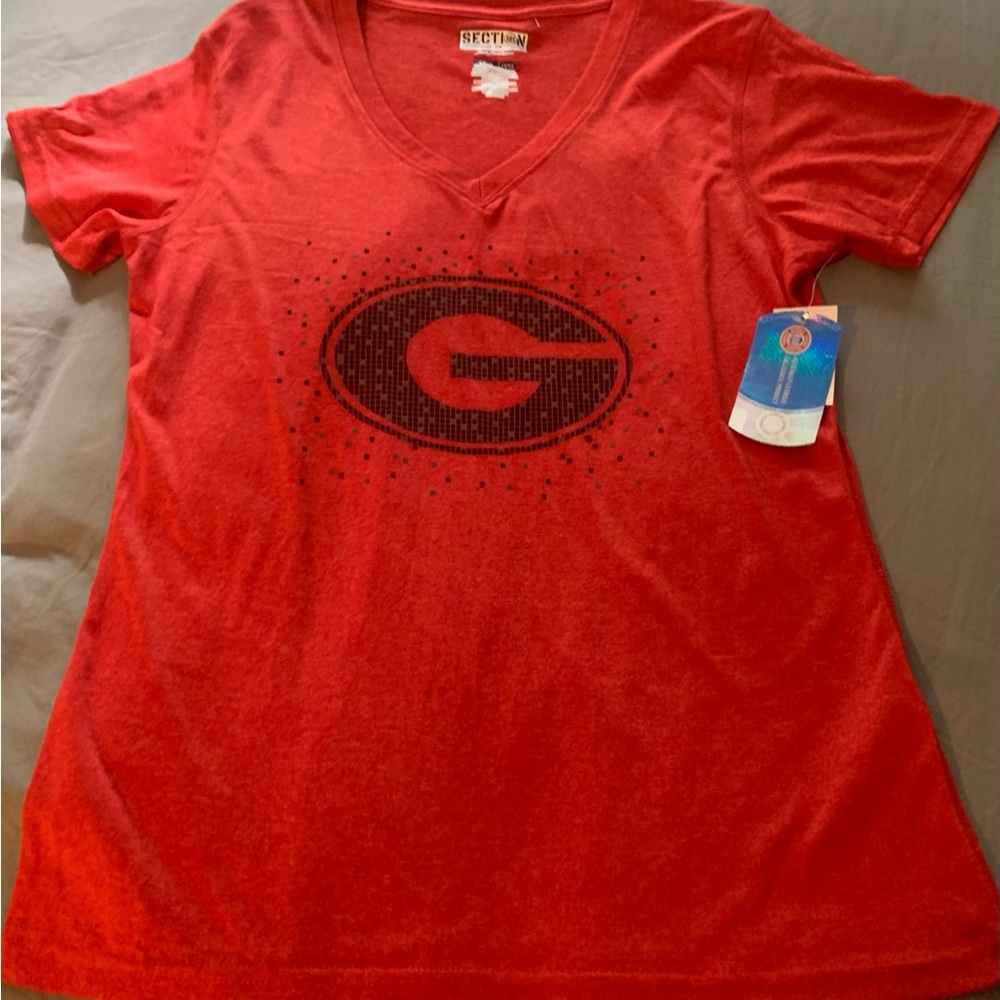 NWT UGA v neck tee in size Large